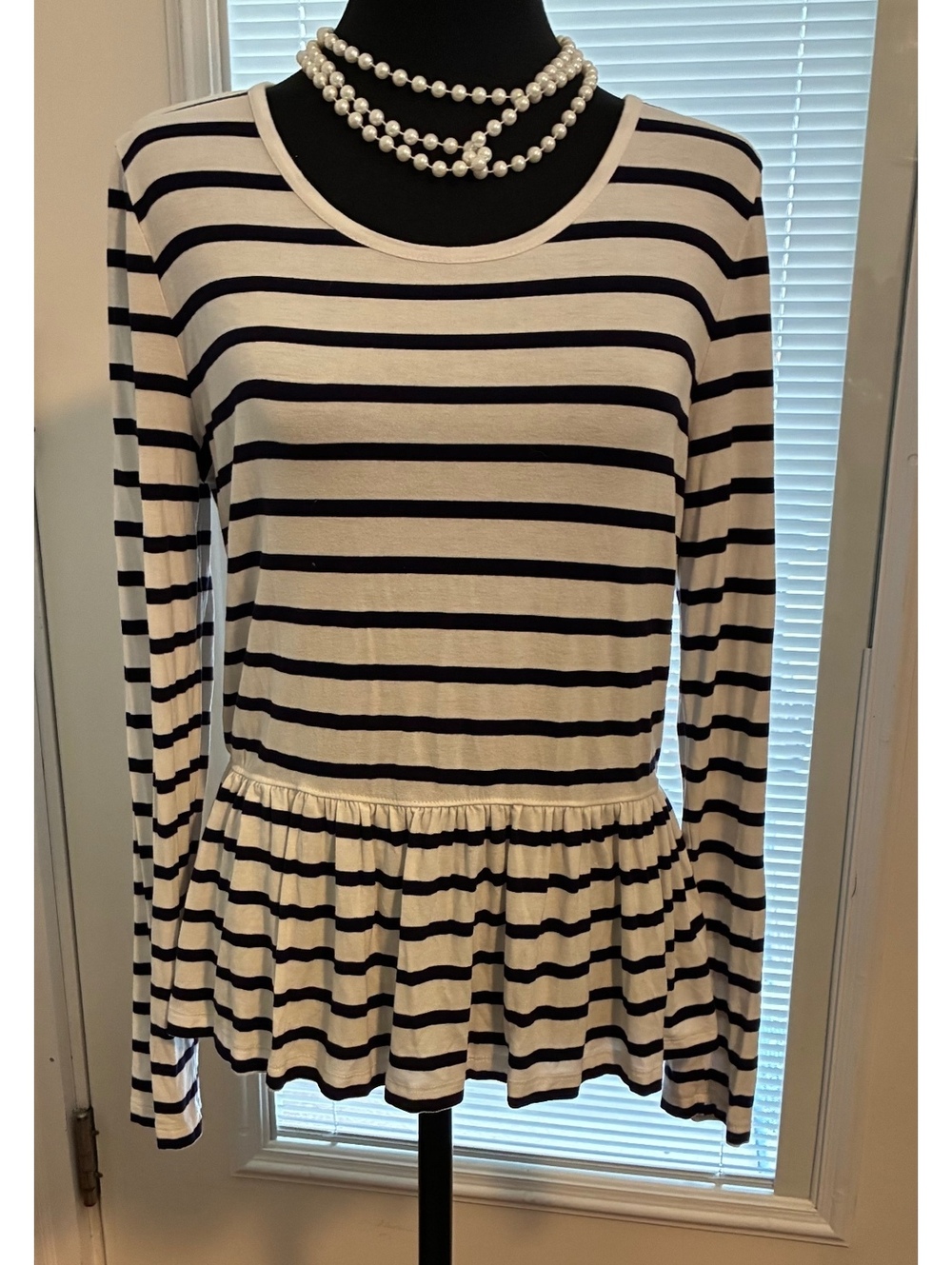 Womens Pullover Knit Top - Size L